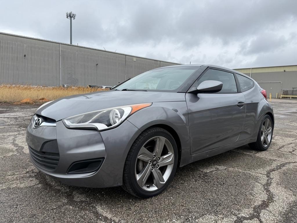 Hyundai Veloster Base 6MT 2016