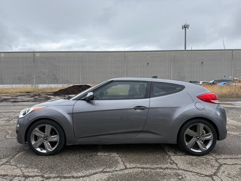 Hyundai Veloster Base 6MT 2016