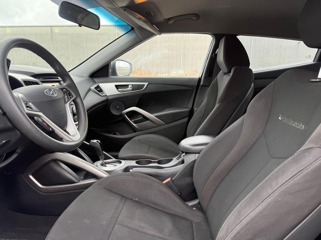 Hyundai Veloster Base 6MT 2016