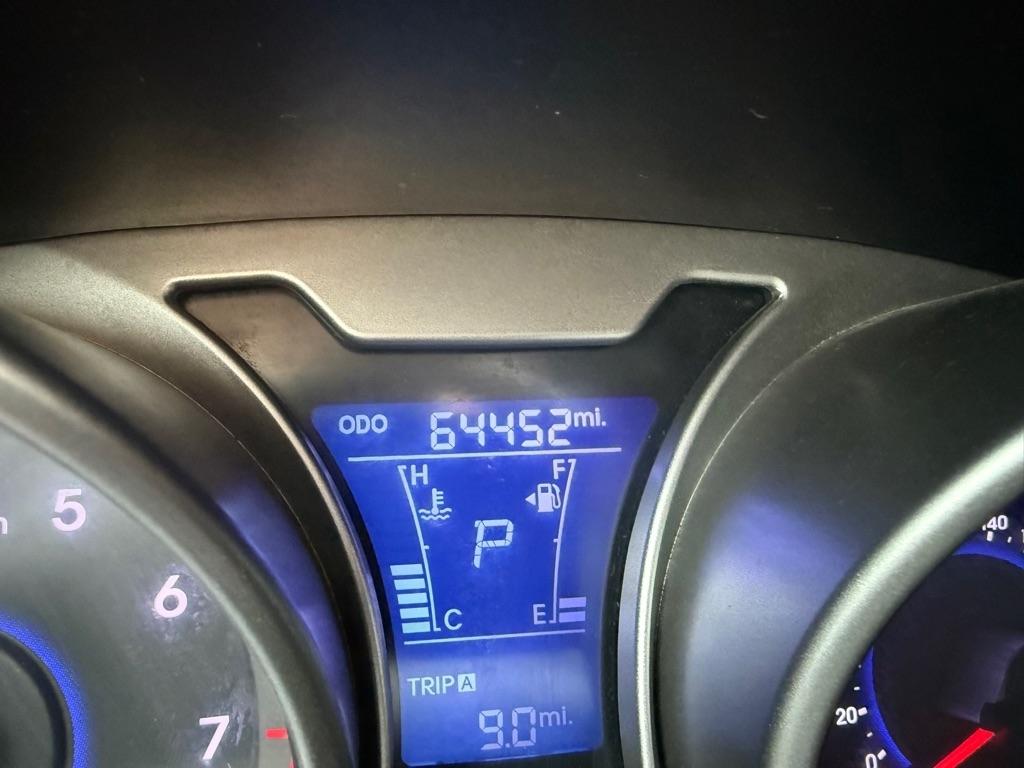 Hyundai Veloster Base 6MT 2016