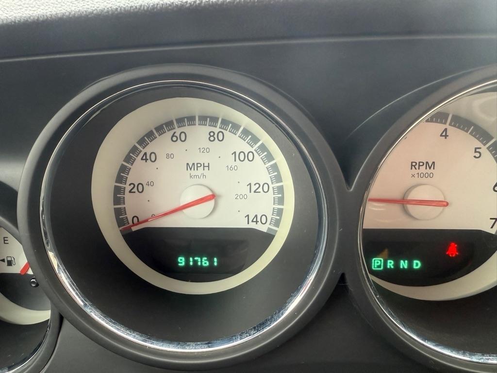 Dodge Challenger SE 2010