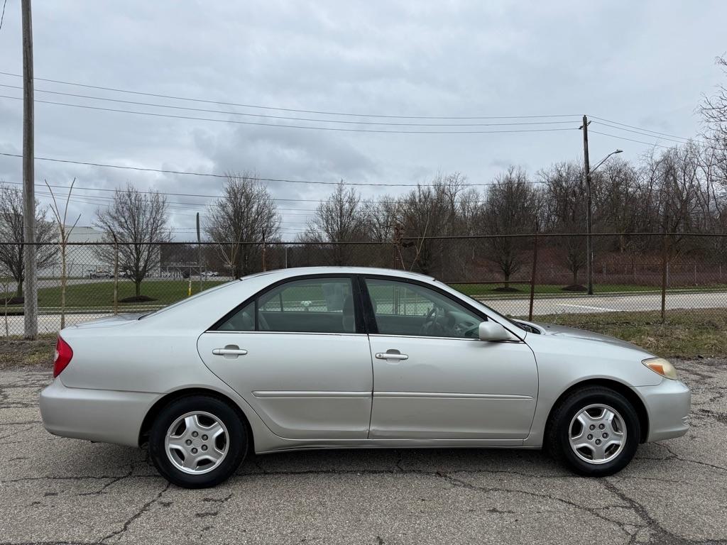 Toyota Camry LE V6 2003