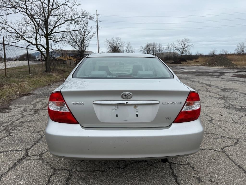 Toyota Camry LE V6 2003