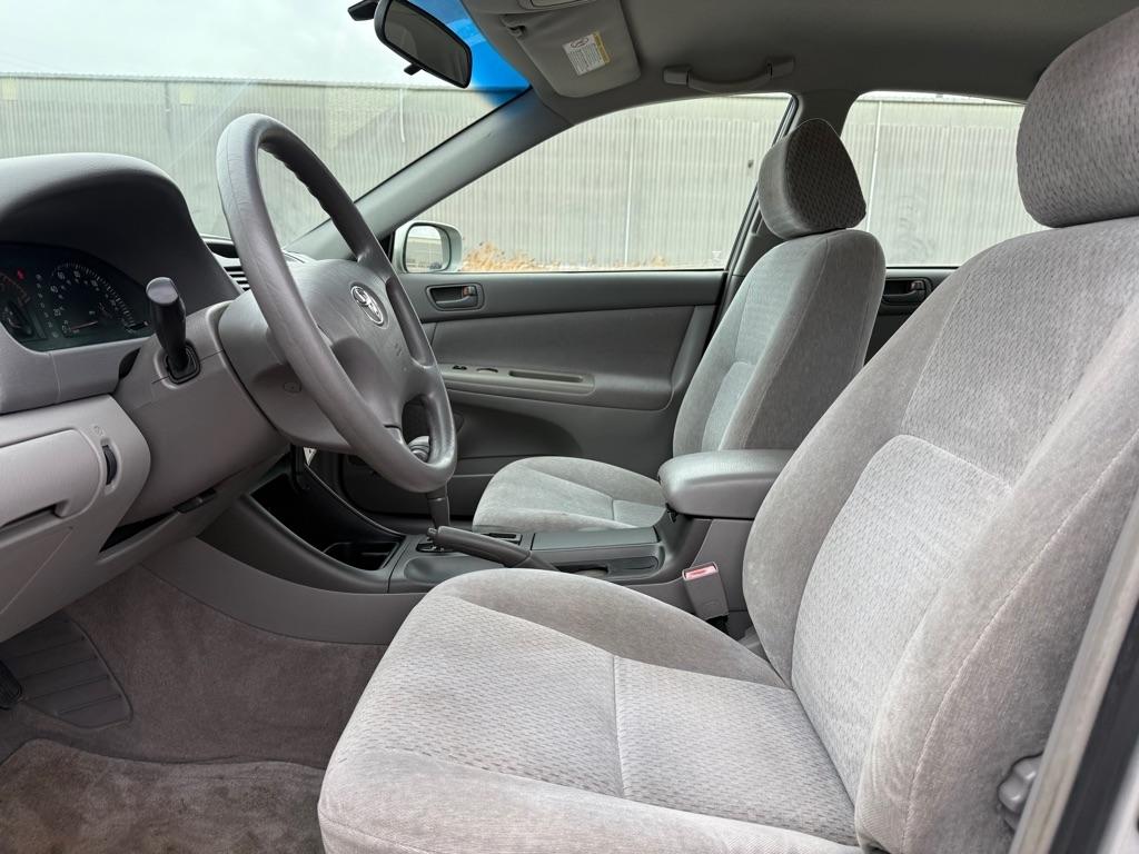 Toyota Camry LE V6 2003