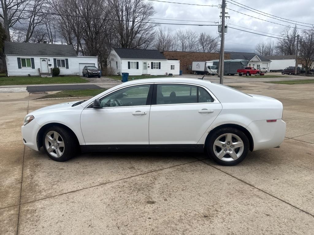Chevrolet Malibu LS 2010