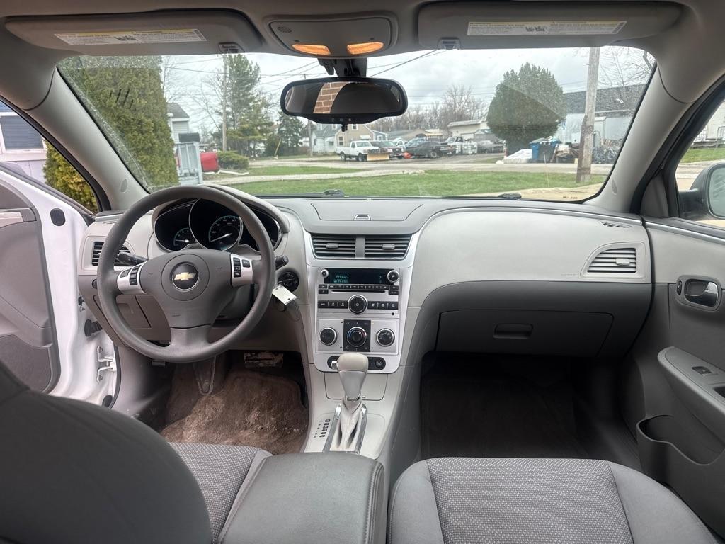 Chevrolet Malibu LS 2010