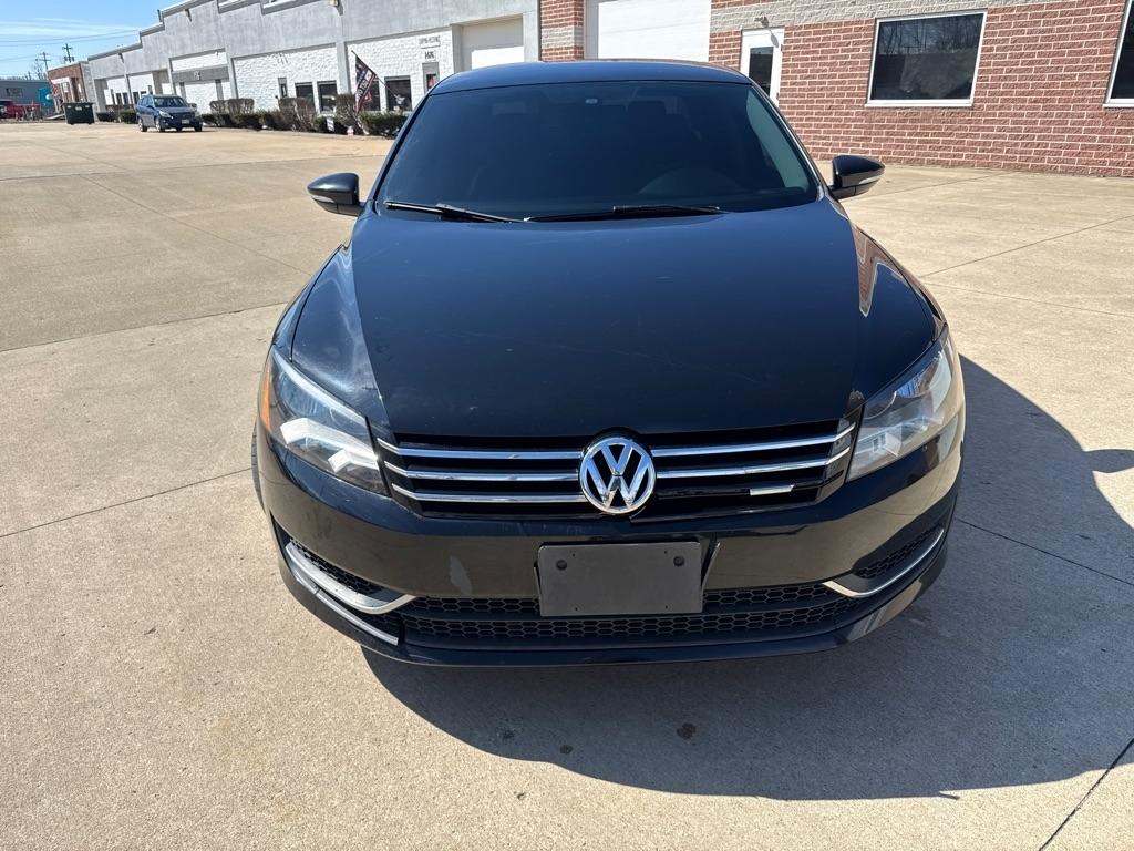 Volkswagen Passat 2.5L SE AT 2012
