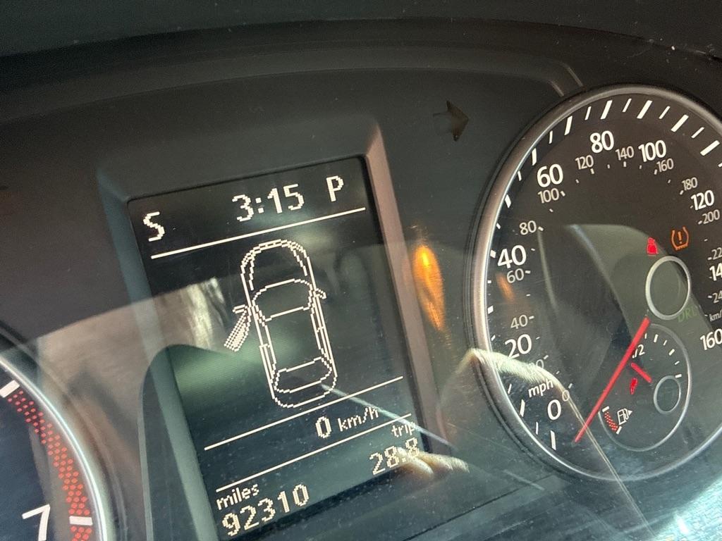 Volkswagen Passat 2.5L SE AT 2012