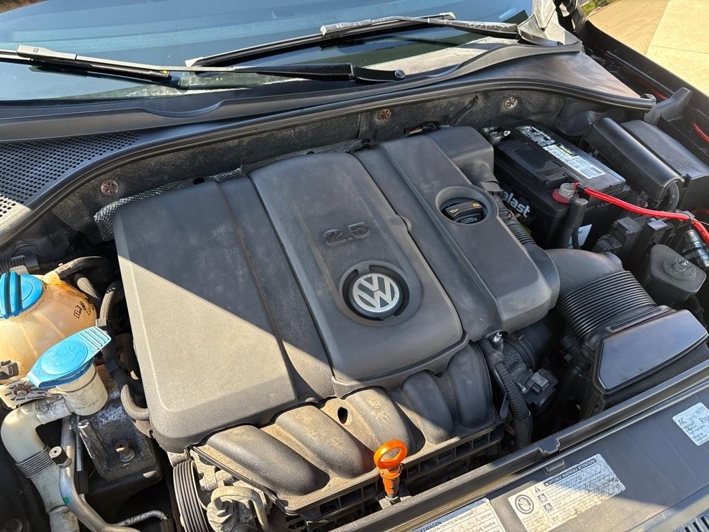 Volkswagen Passat 2.5L SE AT 2012