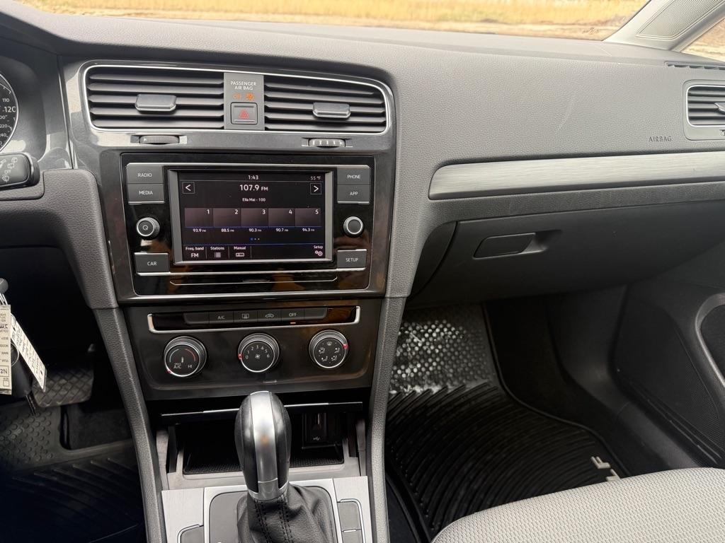 Volkswagen Golf TSI S 6A 2018