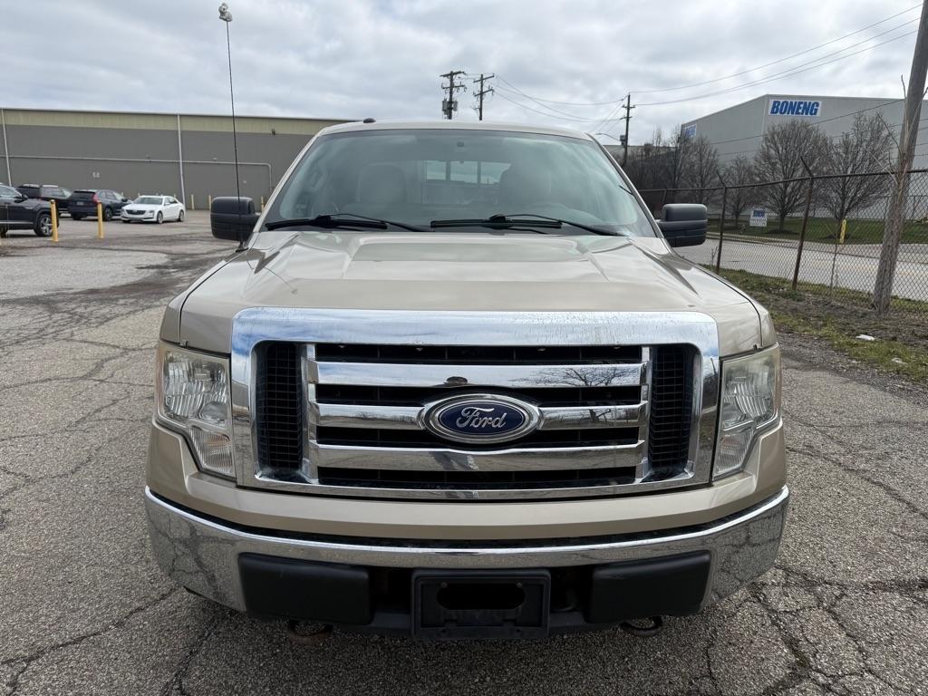Ford F-150 XL SuperCab 8-ft. Bed 4WD 2010