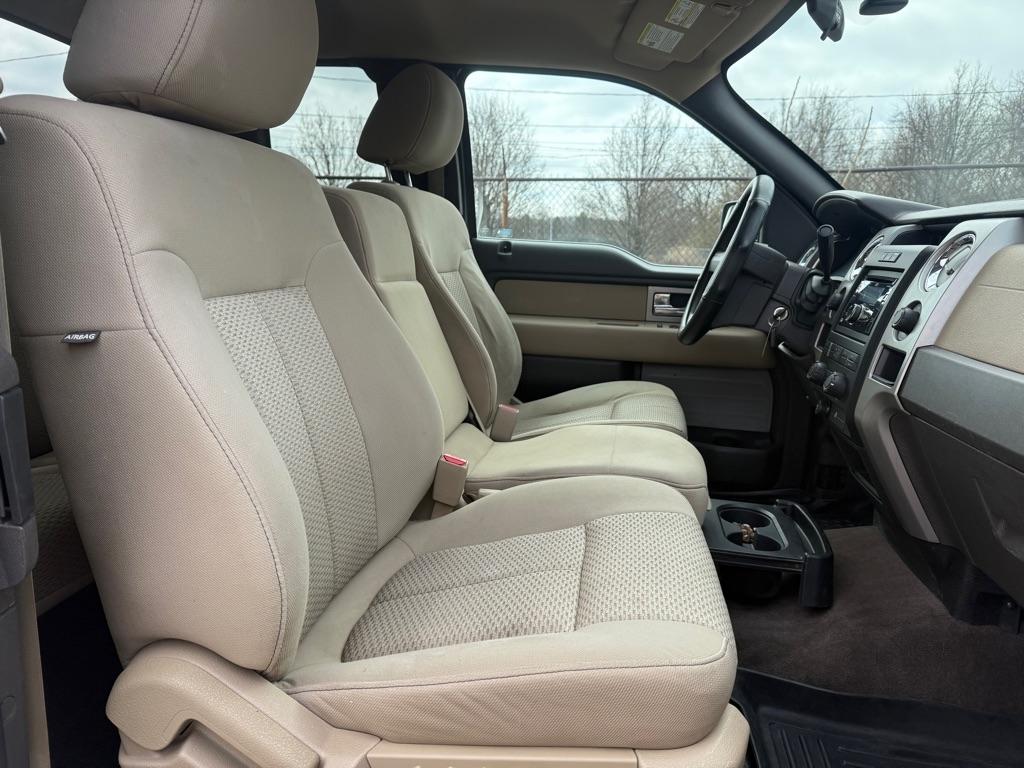 Ford F-150 XL SuperCab 8-ft. Bed 4WD 2010