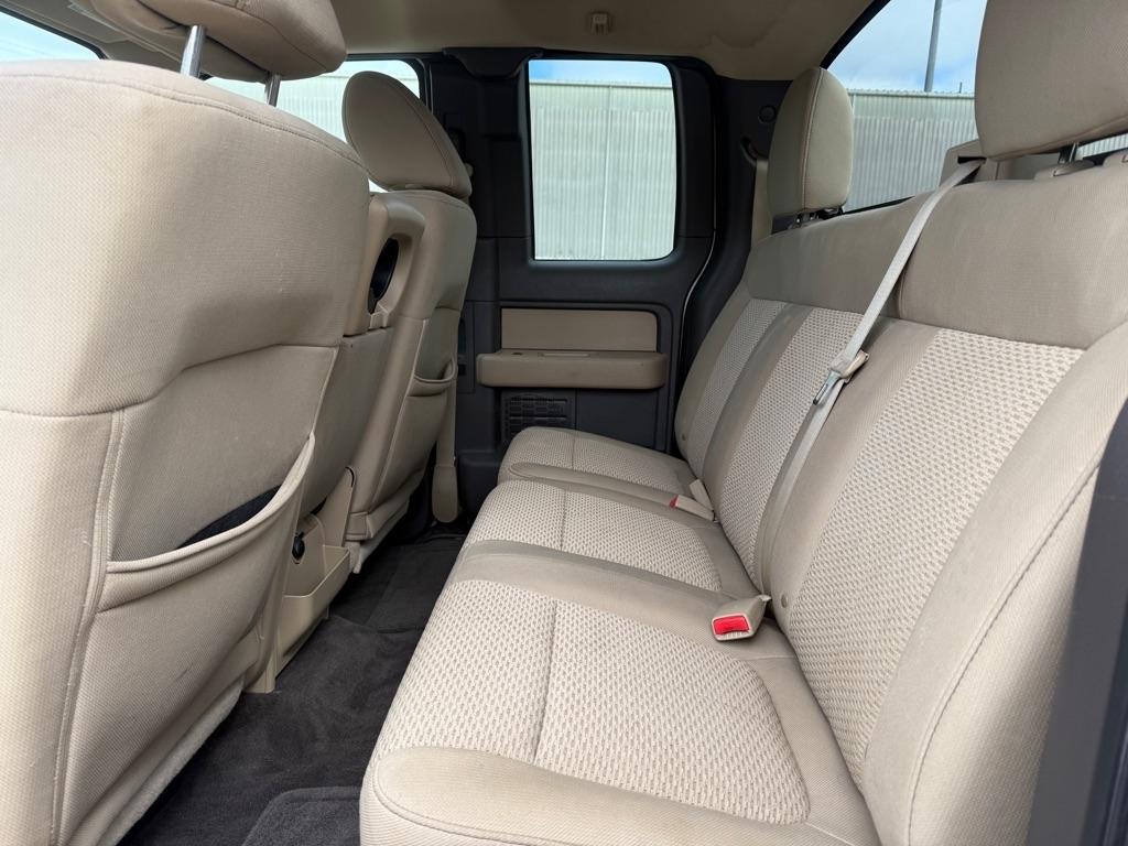 Ford F-150 XL SuperCab 8-ft. Bed 4WD 2010