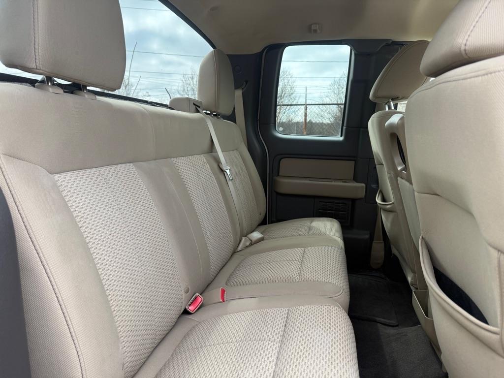 Ford F-150 XL SuperCab 8-ft. Bed 4WD 2010