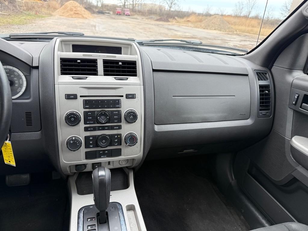 Ford Escape XLT 4WD I4 2009