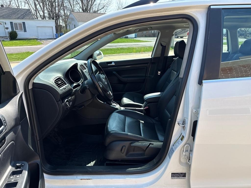 Volkswagen Jetta SportWagen 2.0L TDI 2013