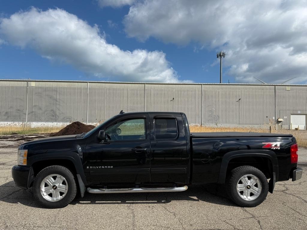 Chevrolet Silverado 1500 LT1 Ext. Cab Long Box 4WD 2009