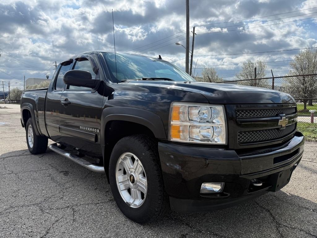 Chevrolet Silverado 1500 LT1 Ext. Cab Long Box 4WD 2009