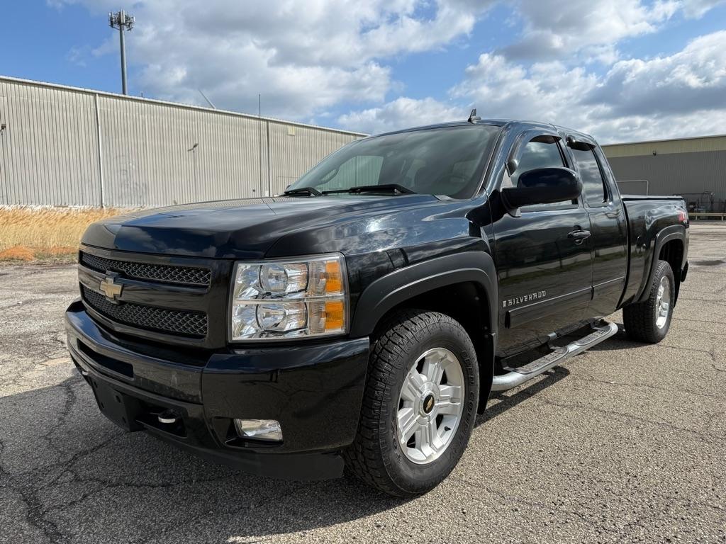 Chevrolet Silverado 1500 LT1 Ext. Cab Long Box 4WD 2009