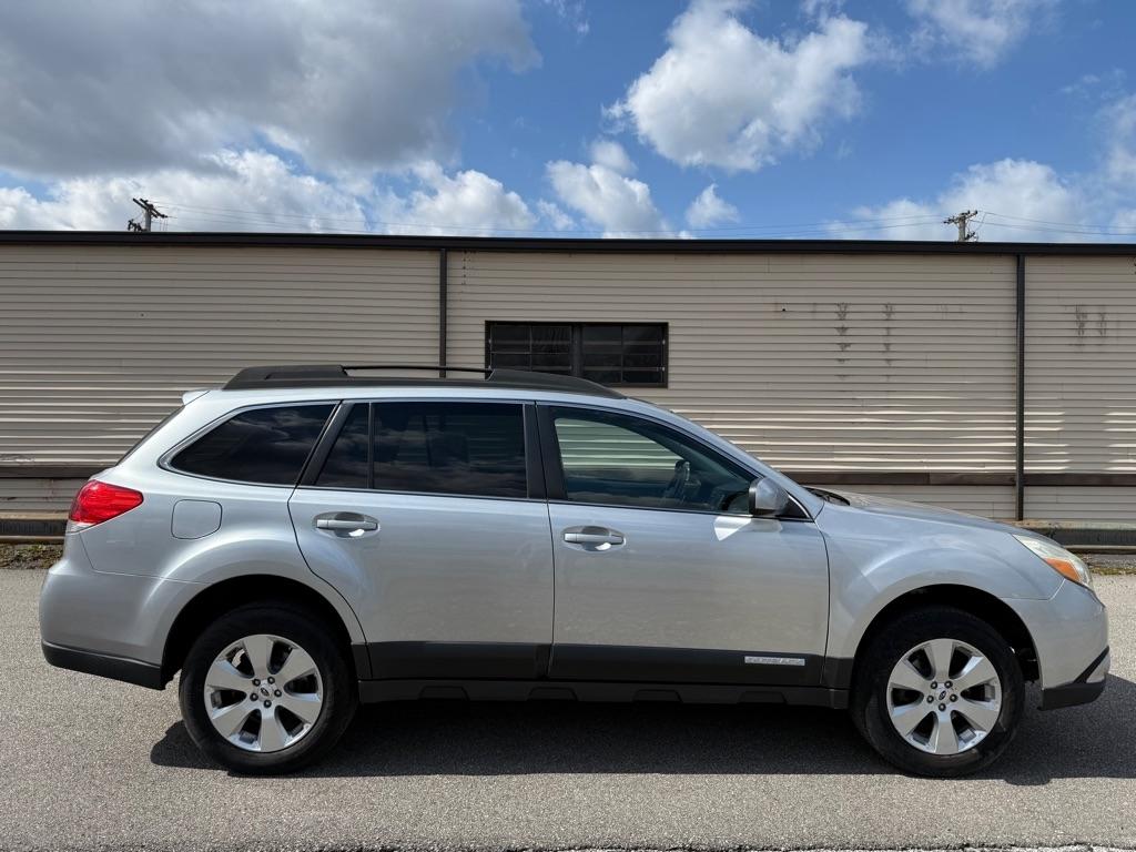 Subaru Outback 2.5i Limited 2012