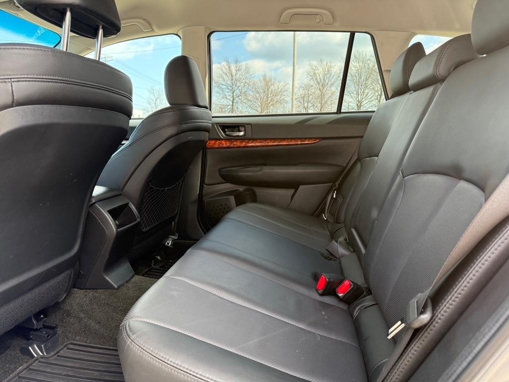 Subaru Outback 2.5i Limited 2012