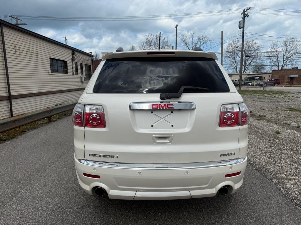 GMC Acadia Denali AWD 2012