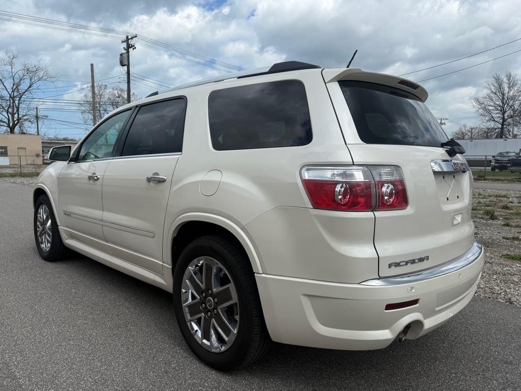GMC Acadia Denali AWD 2012