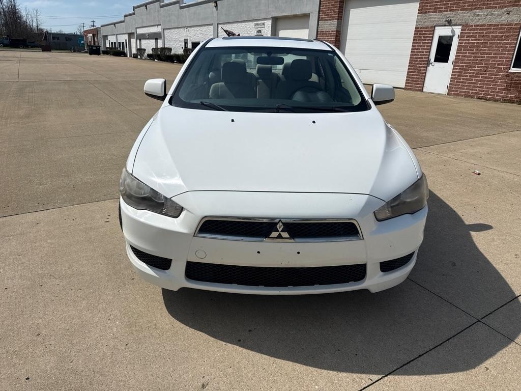 Mitsubishi Lancer ES 2011