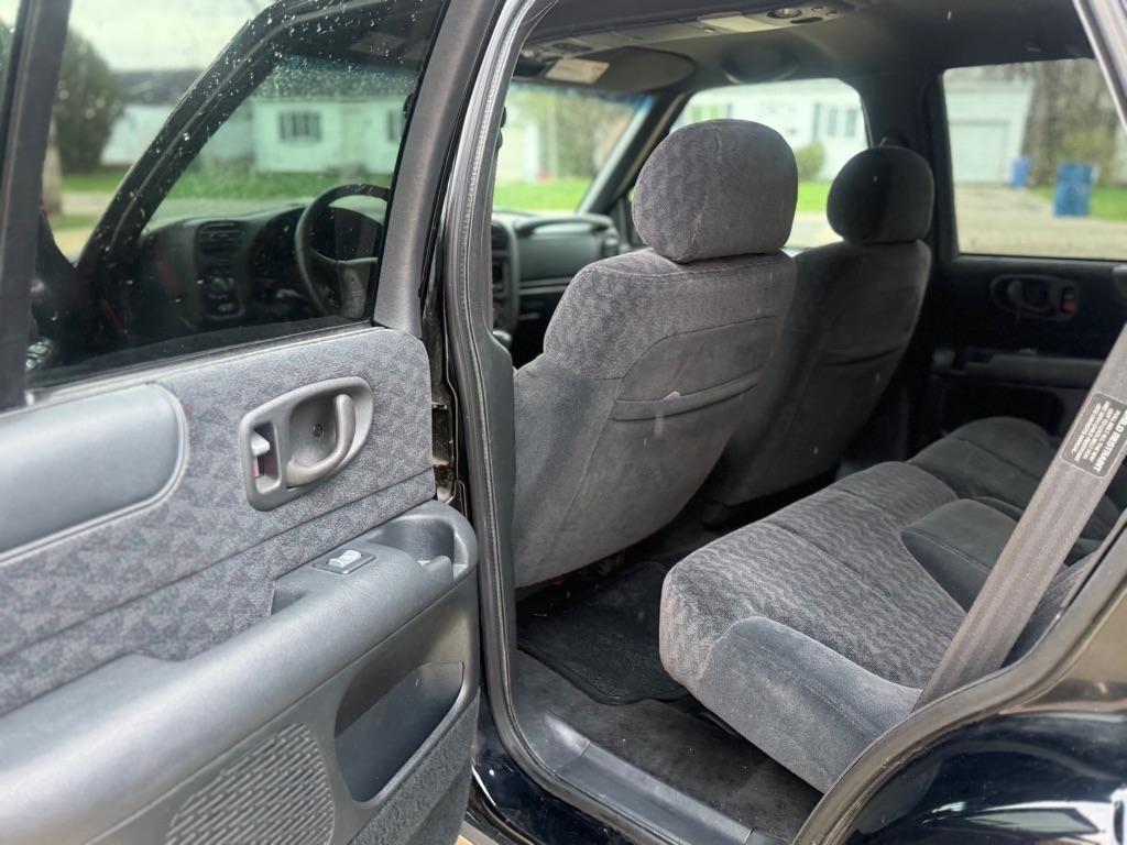 GMC Jimmy SLE 4-Door 4WD 2001