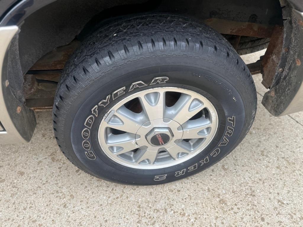 GMC Jimmy SLE 4-Door 4WD 2001