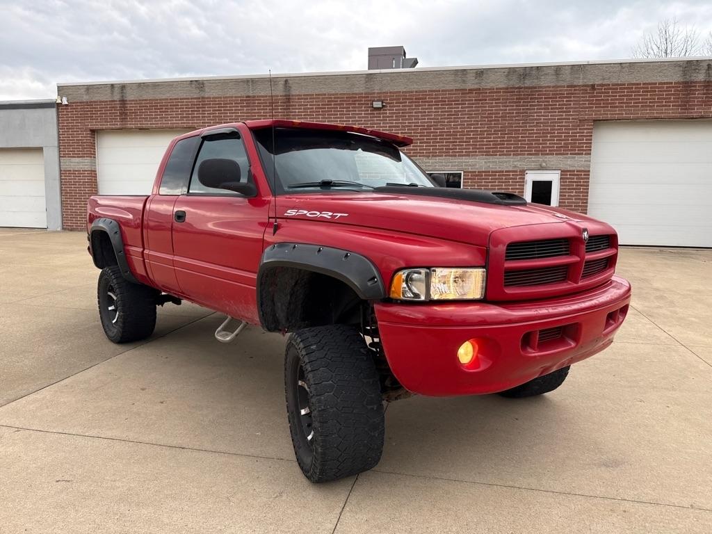 Dodge Ram 1500 Quad Cab Short Bed 4WD 2000