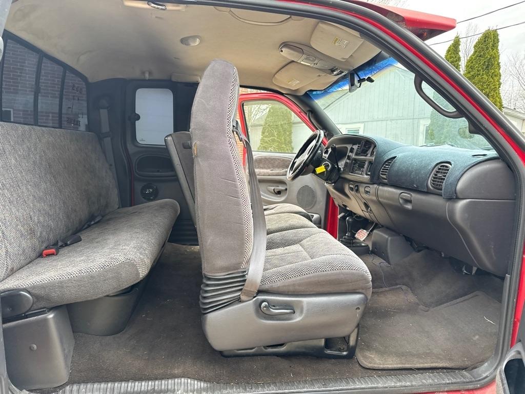 Dodge Ram 1500 Quad Cab Short Bed 4WD 2000