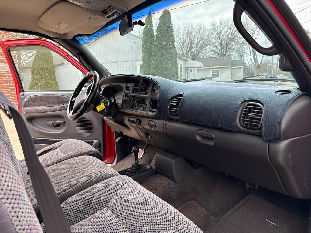 Dodge Ram 1500 Quad Cab Short Bed 4WD 2000