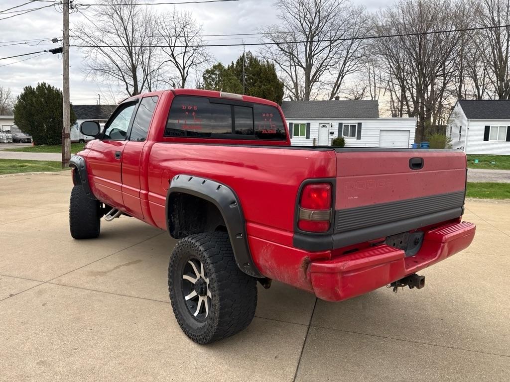Dodge Ram 1500 Quad Cab Short Bed 4WD 2000