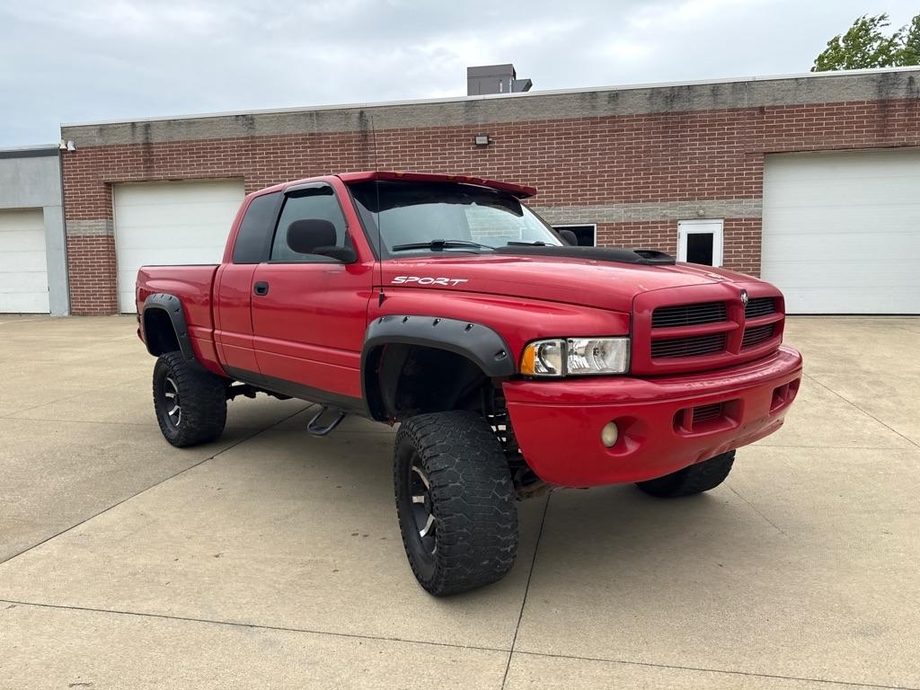 Dodge Ram 1500 Quad Cab Short Bed 4WD 2000