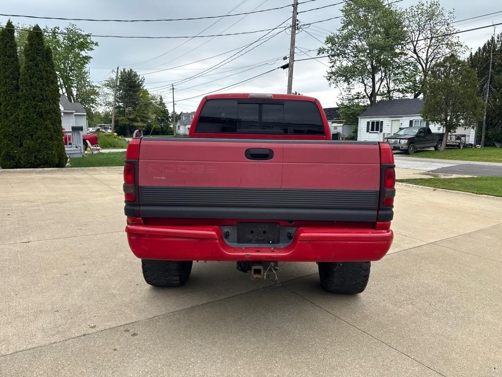 Dodge Ram 1500 Quad Cab Short Bed 4WD 2000