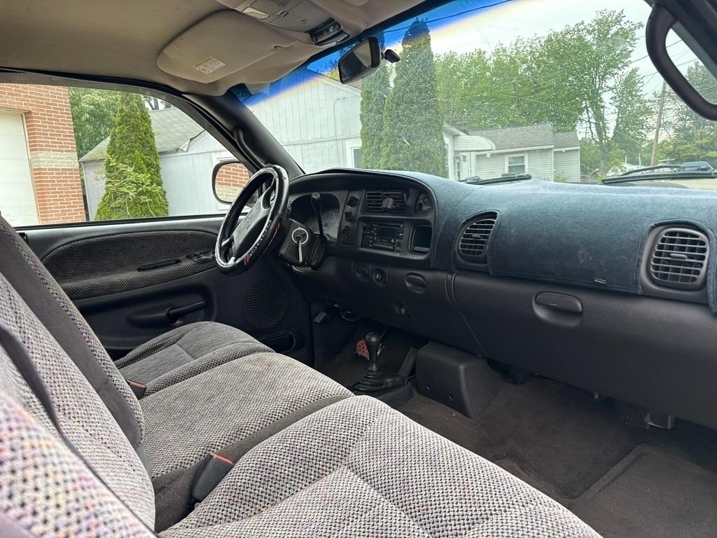 Dodge Ram 1500 Quad Cab Short Bed 4WD 2000