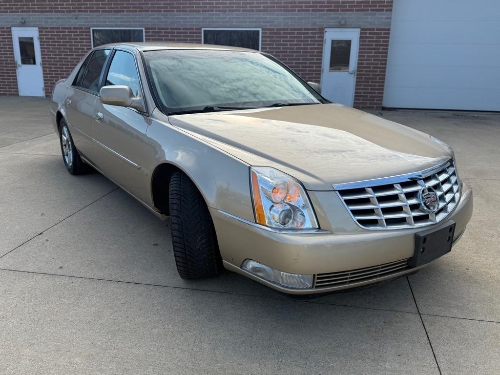 Cadillac DTS Sedan 2006