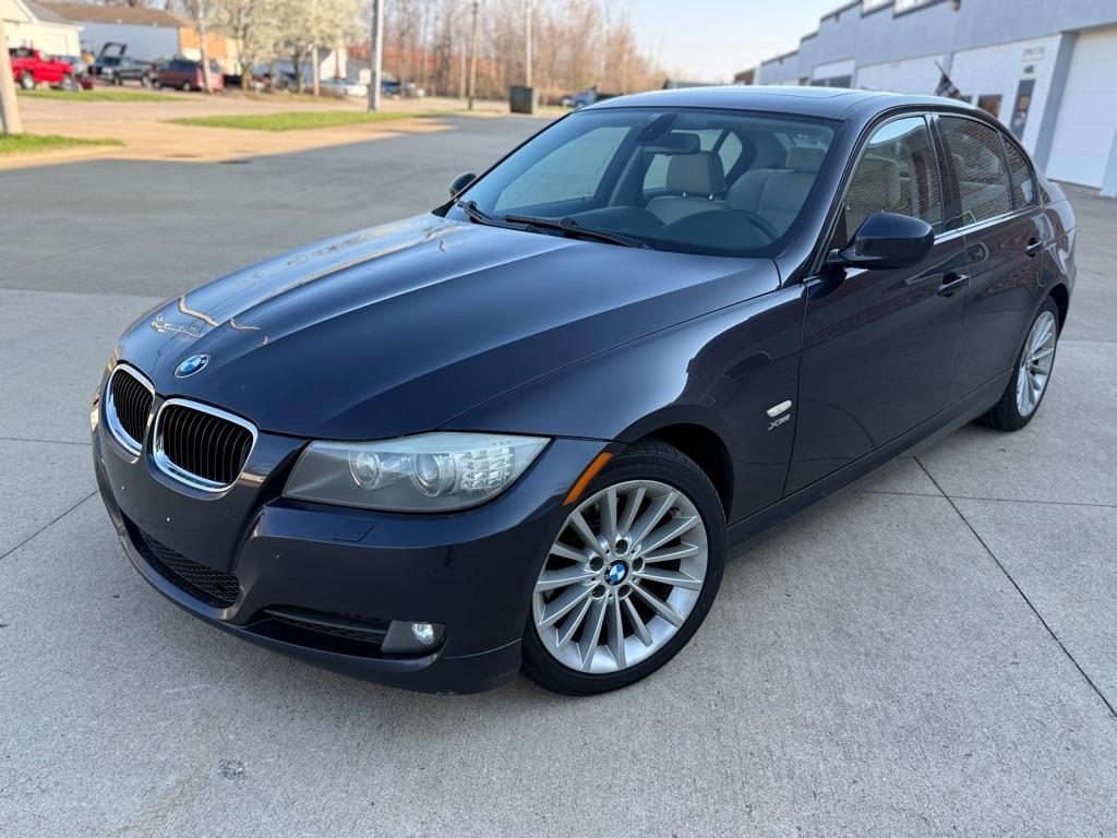 BMW 3-Series 328xi 2009