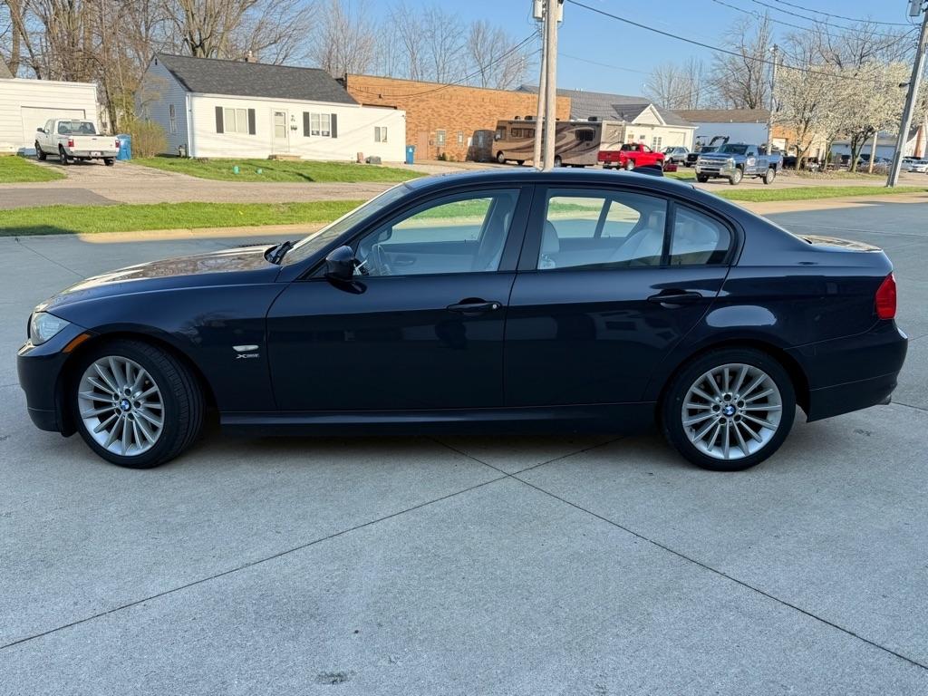 BMW 3-Series 328xi 2009