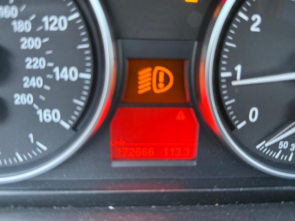 BMW 3-Series 328xi 2009