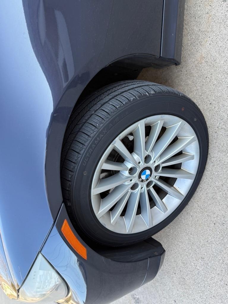 BMW 3-Series 328xi 2009