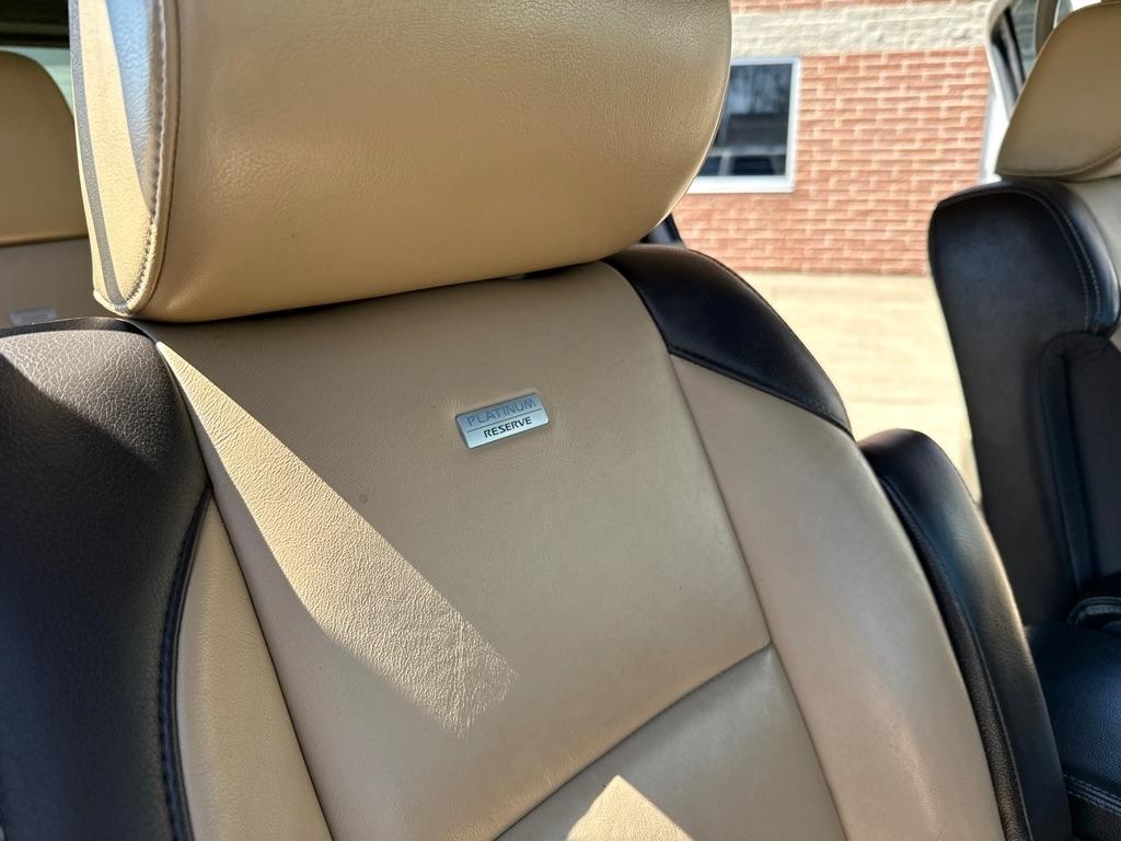 Nissan Armada Platinum 4WD 2013