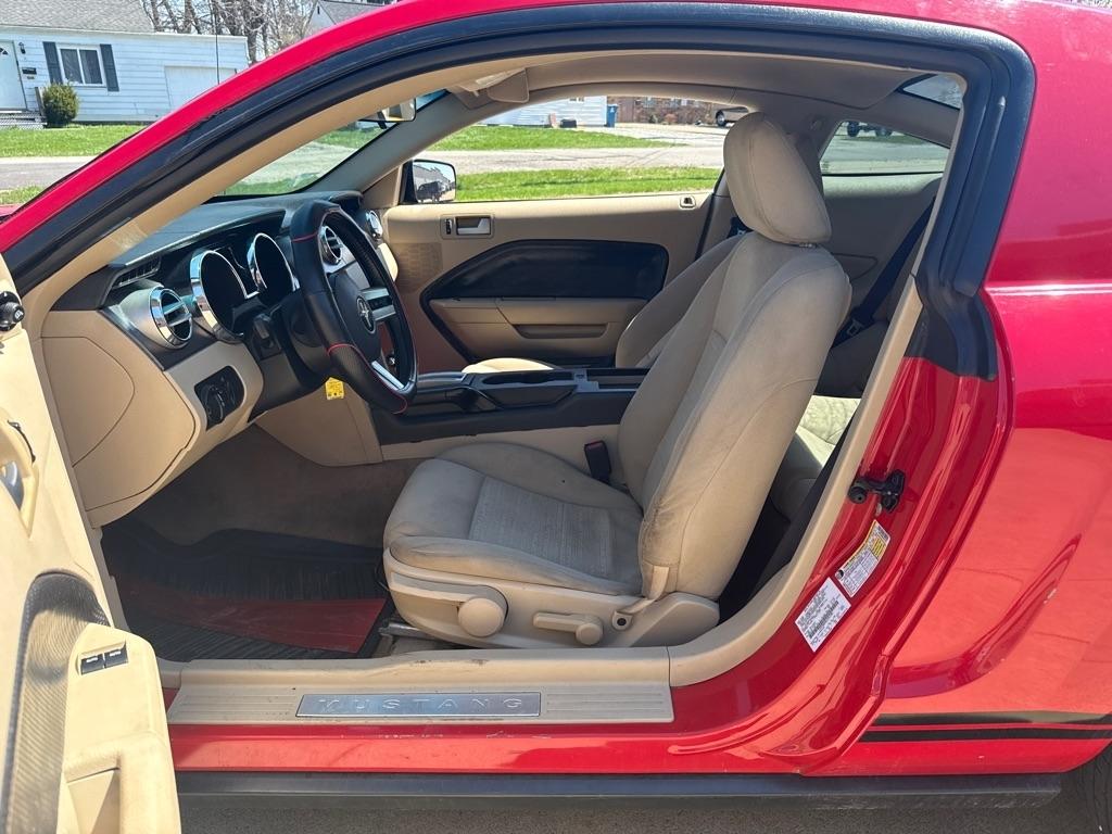 Ford Mustang V6 Standard Coupe 2006