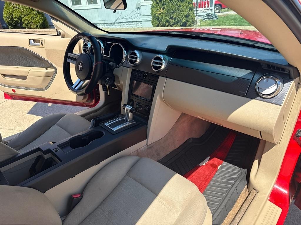 Ford Mustang V6 Standard Coupe 2006