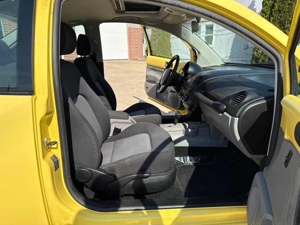 Volkswagen New Beetle GLS 2.0L 2005