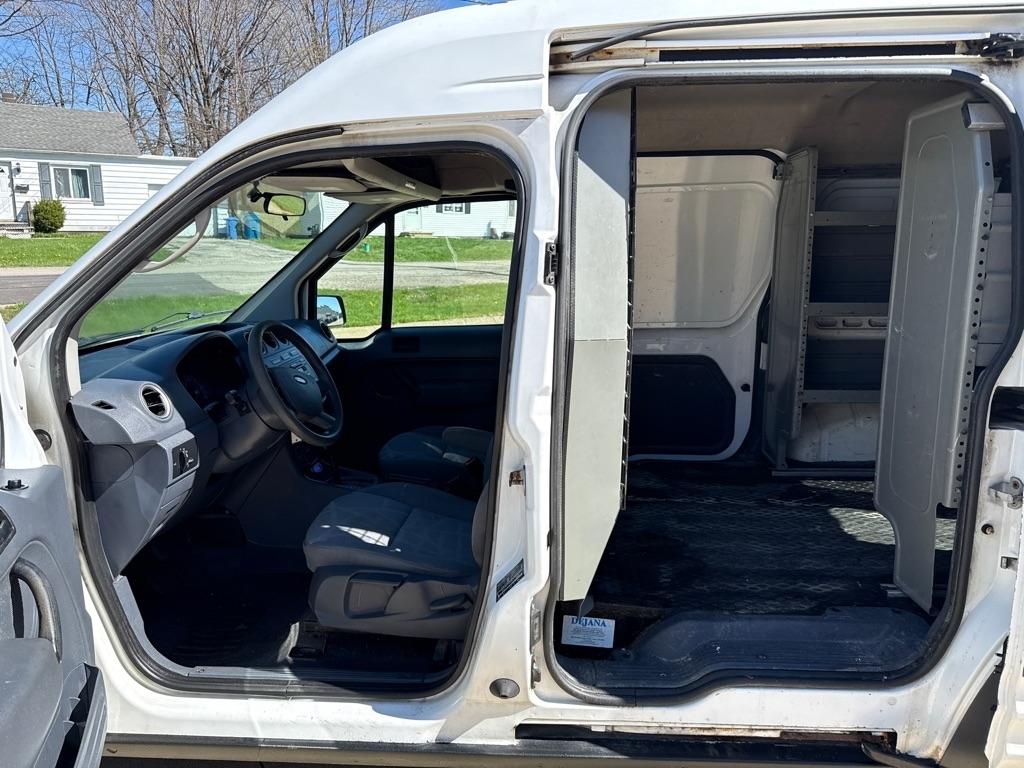 Ford Transit Connect XLT with Side and Rear Door Glass 2010