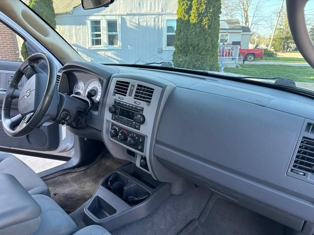 Dodge Dakota SLT Club Cab 4WD 2005