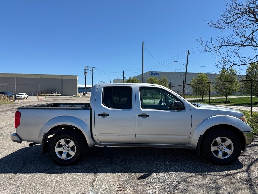 Nissan Frontier SE Crew Cab 4WD 2010