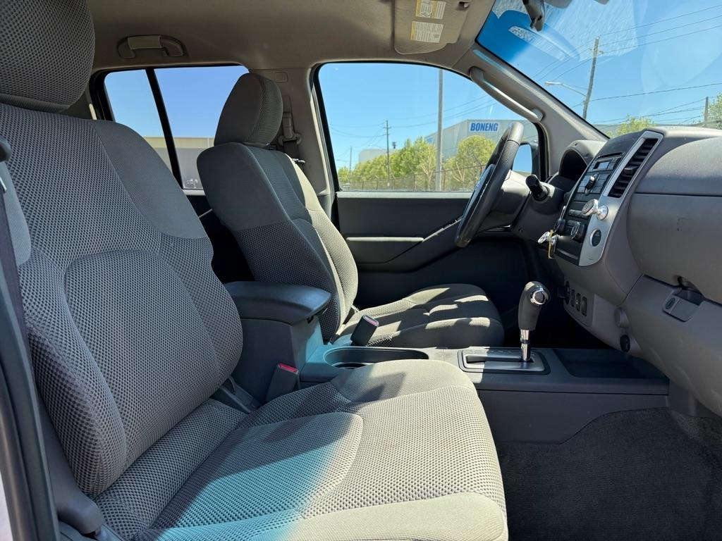 Nissan Frontier SE Crew Cab 4WD 2010